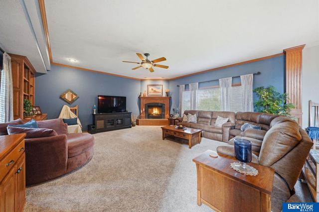 6120 Consentino Court, Lincoln, NE 68526