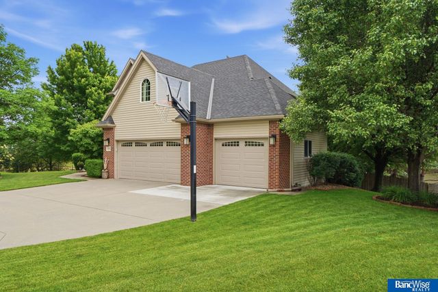 6120 Consentino Court, Lincoln, NE 68526