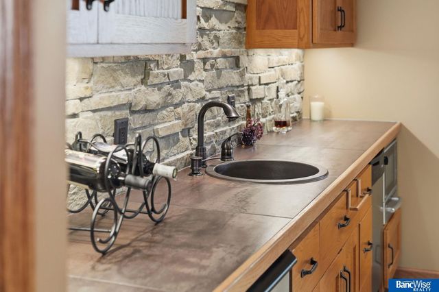 6120 Consentino Court, Lincoln, NE 68526