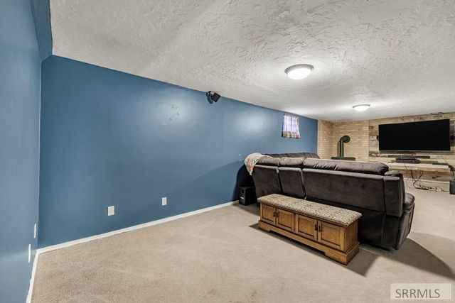 4061 N Main Street, Iona, ID 83427