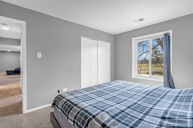 823 E Coach Road 8, Palatine, IL 60074