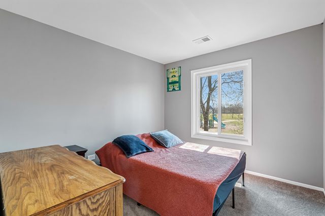 823 E Coach Road 8, Palatine, IL 60074