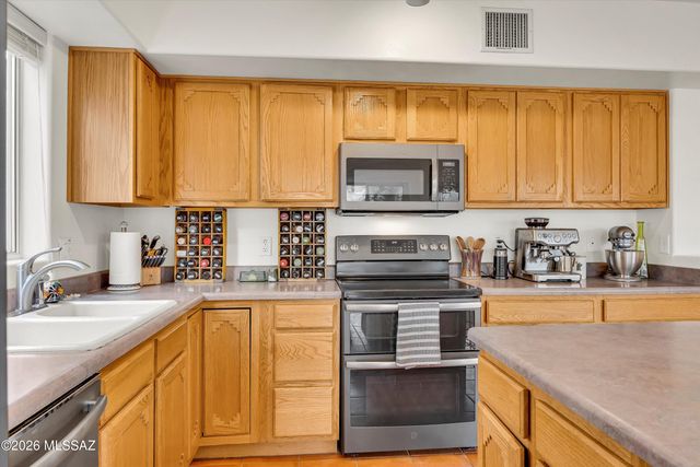 578 E Wagon Bluff Drive, Tucson, AZ 85704