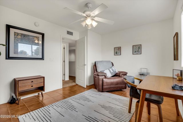 578 E Wagon Bluff Drive, Tucson, AZ 85704