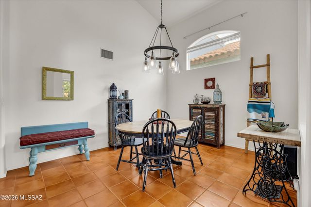 578 E Wagon Bluff Drive, Tucson, AZ 85704