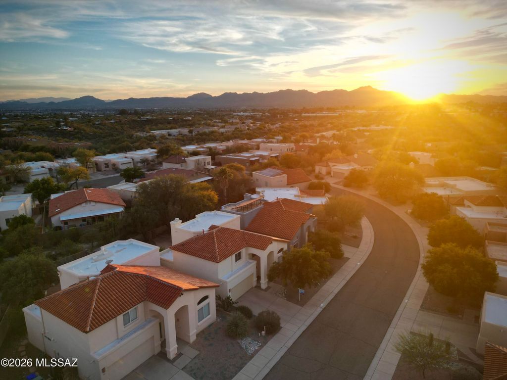 578 E Wagon Bluff Drive, Tucson, AZ 85704