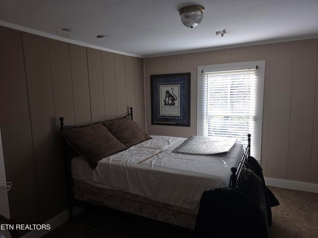 12184 Paw Paw Plains Rd, Lenoir City, TN 37771