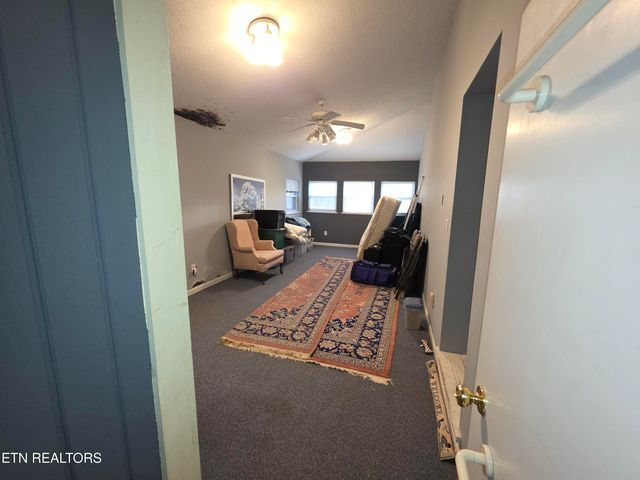 12184 Paw Paw Plains Rd, Lenoir City, TN 37771