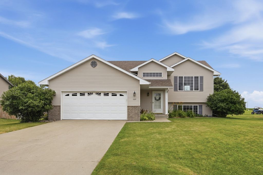 109 14th Street SW, Glyndon, MN 56547