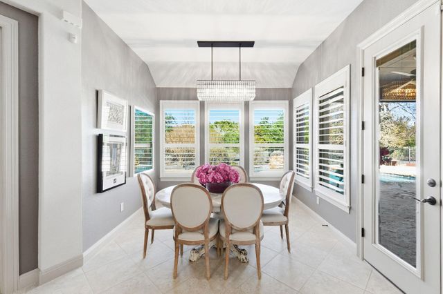 390 Hawthorne LOOP, Driftwood, TX 78619