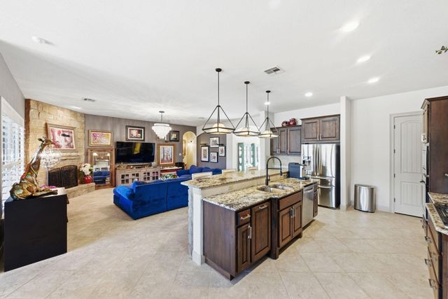 390 Hawthorne LOOP, Driftwood, TX 78619