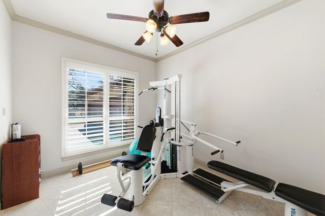 390 Hawthorne LOOP, Driftwood, TX 78619