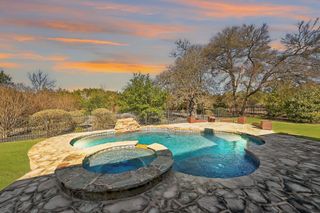 390 Hawthorne LOOP, Driftwood, TX 78619