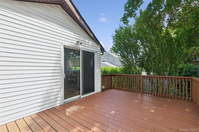 1 Ontario Street, Port Jefferson, NY 11776