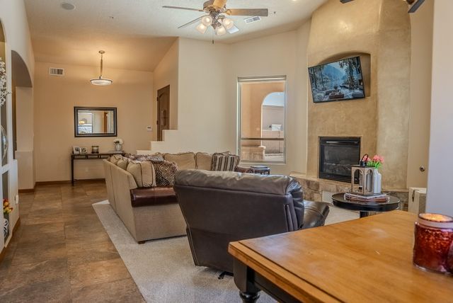 323 Nuevo Hacienda Lane NW, Los Ranchos, NM 87107