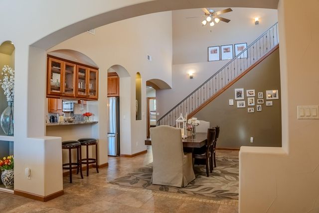 323 Nuevo Hacienda Lane NW, Los Ranchos, NM 87107