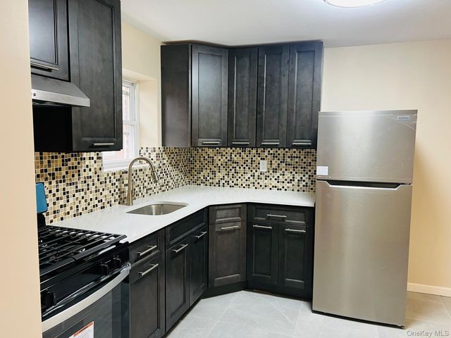 83 Gibson Boulevard, Valley Stream, NY 11581