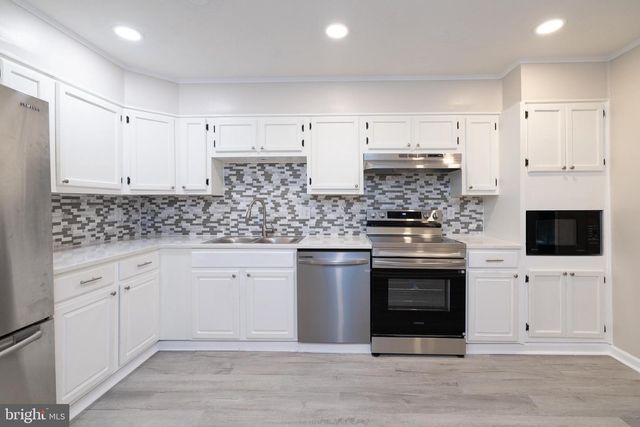 6731 MIDDLE RD, Middletown, VA 22645