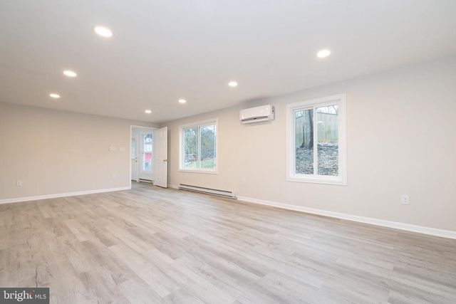 6731 MIDDLE RD, Middletown, VA 22645