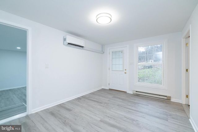 6731 MIDDLE RD, Middletown, VA 22645