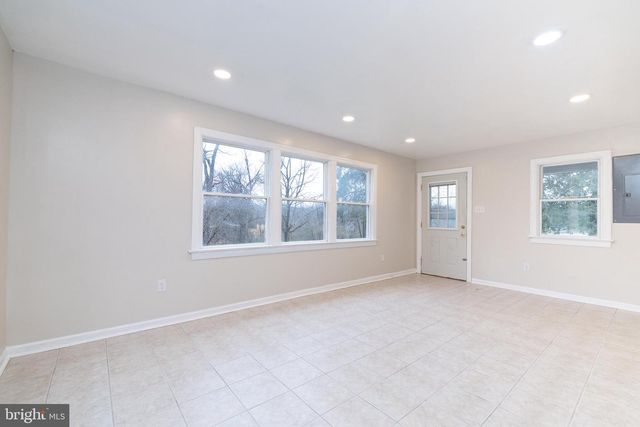 6731 MIDDLE RD, Middletown, VA 22645