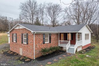 6731 MIDDLE RD, Middletown, VA 22645