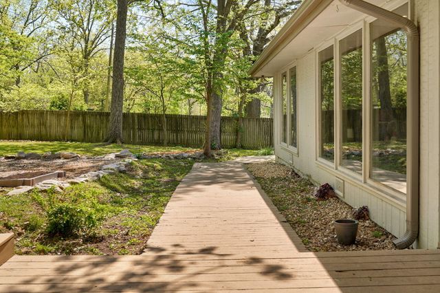 1250 S Farm Road 205, Springfield, MO 65809