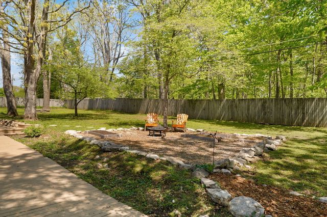 1250 S Farm Road 205, Springfield, MO 65809