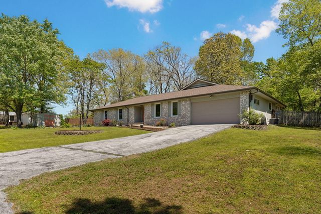 1250 S Farm Road 205, Springfield, MO 65809