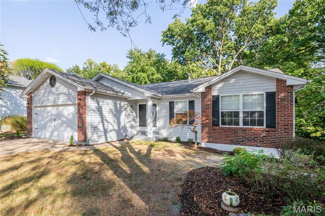 1298 Golden Gate Lane, St Peters, MO 63376