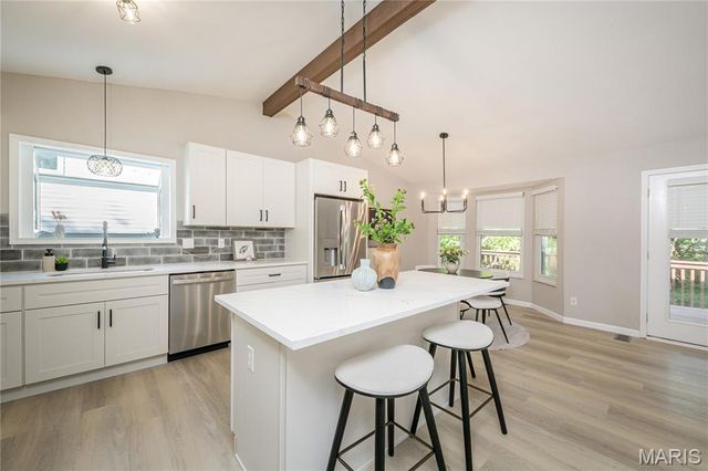 1298 Golden Gate Lane, St Peters, MO 63376