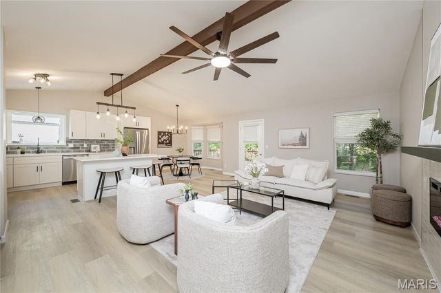 1298 Golden Gate Lane, St Peters, MO 63376