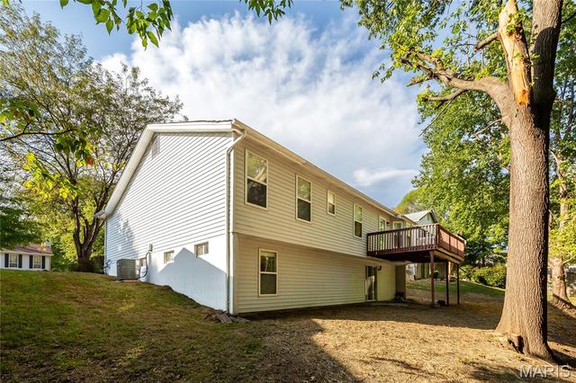 1298 Golden Gate Lane, St Peters, MO 63376