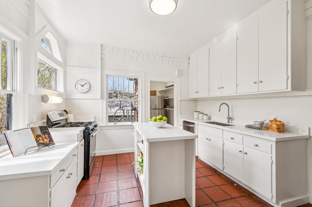 Image 18 of property listing at 2012 2012 Rose St, Berkeley, CA 94709