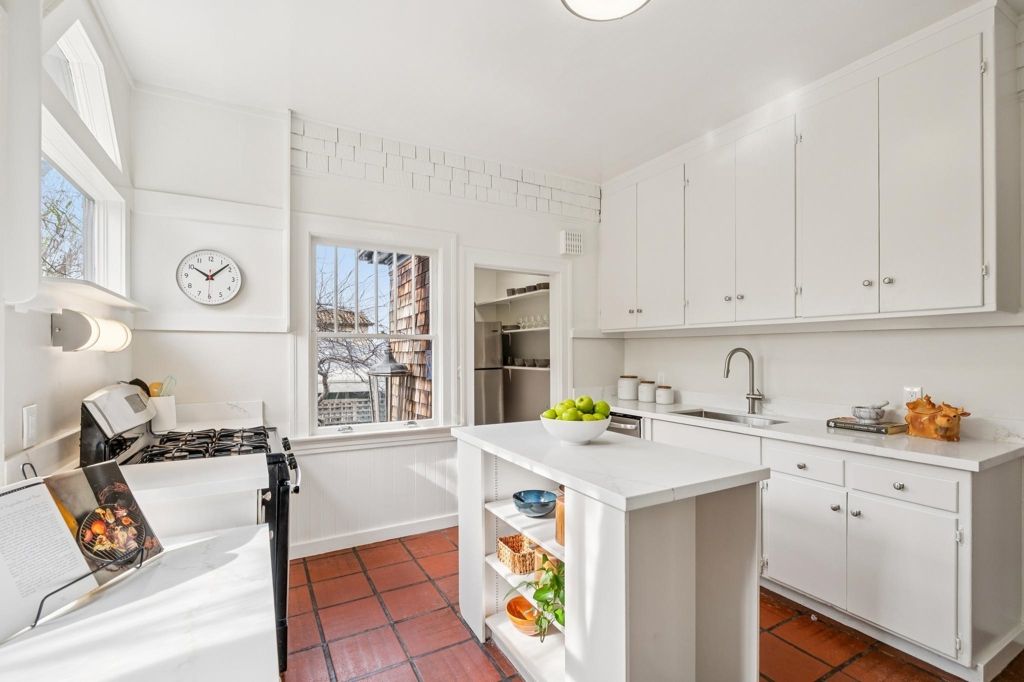 Image 19 of property listing at 2012 2012 Rose St, Berkeley, CA 94709