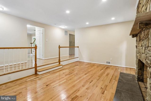 5705 SUGARBUSH LN, Rockville, MD 20852