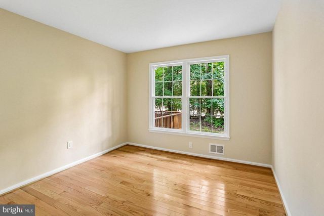 5705 SUGARBUSH LN, Rockville, MD 20852