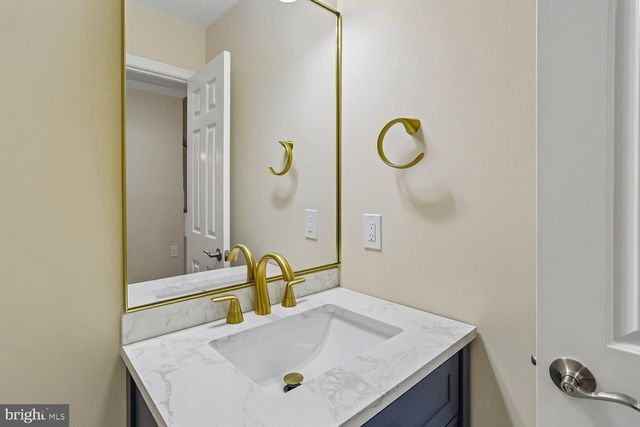 5705 SUGARBUSH LN, Rockville, MD 20852