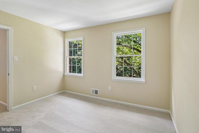 5705 SUGARBUSH LN, Rockville, MD 20852