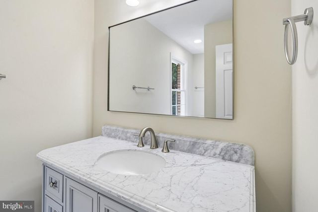 5705 SUGARBUSH LN, Rockville, MD 20852