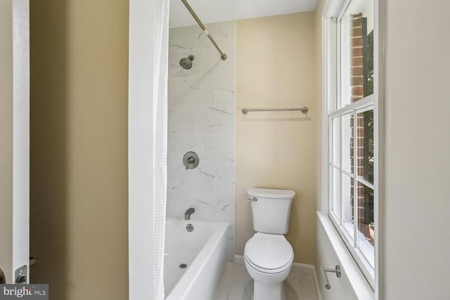5705 SUGARBUSH LN, Rockville, MD 20852
