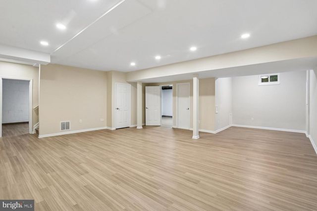 5705 SUGARBUSH LN, Rockville, MD 20852