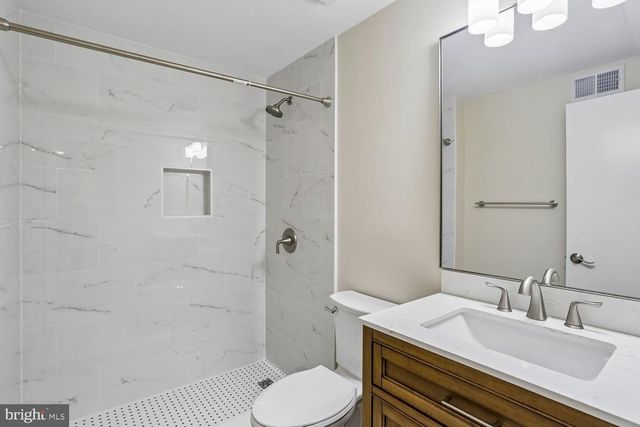 5705 SUGARBUSH LN, Rockville, MD 20852