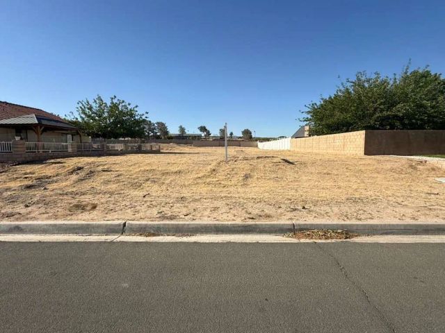 13799 Windward, Helendale, CA 92342