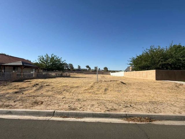 13799 Windward, Helendale, CA 92342