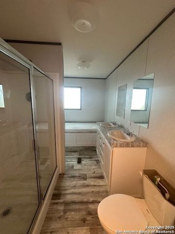 13 Green Meadows, Knippa, TX 78801