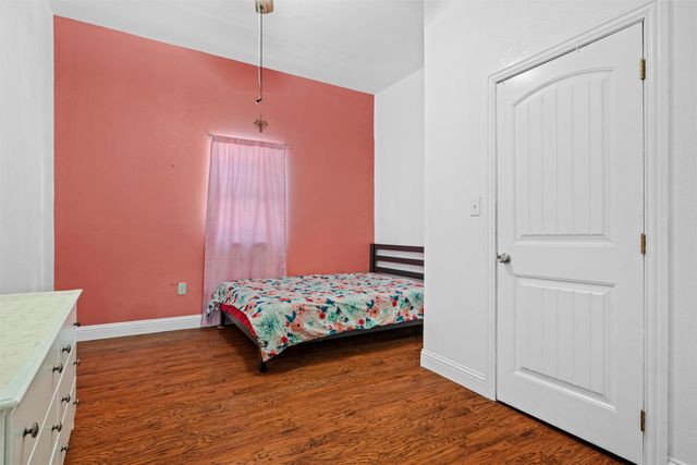 5325 trentman Street, Fort Worth, TX 76119