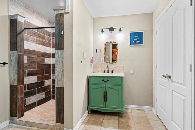 5325 trentman Street, Fort Worth, TX 76119