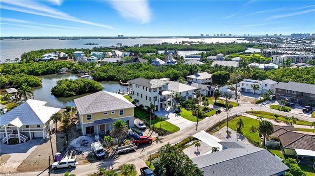 306 Seminole WAY, Fort Myers Beach, FL 33931