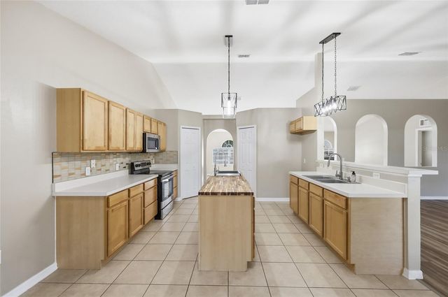 539 GRANITE CIRCLE, Chuluota, FL 32766